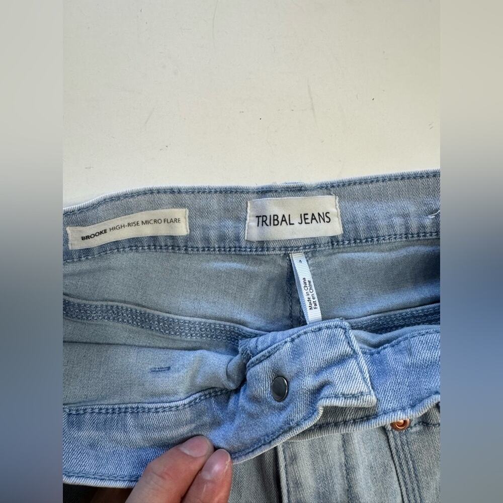 Tribal Jeans Brooke High Rise Micro Flare Size 4 Women Pocket Light Wash Denim - Picture 3 of 6